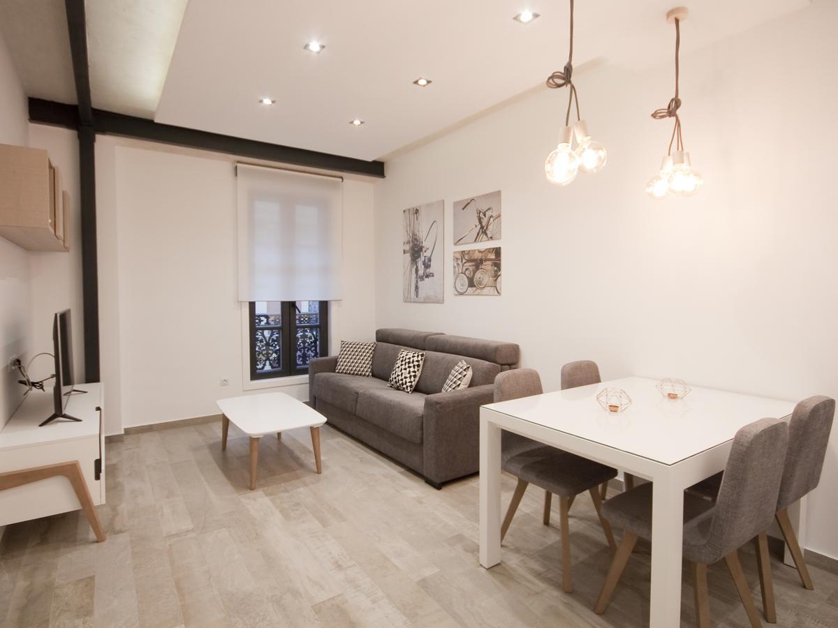Apartamento Nuevo Y De Lujo En Puerta Del Sol Madrid Exterior foto